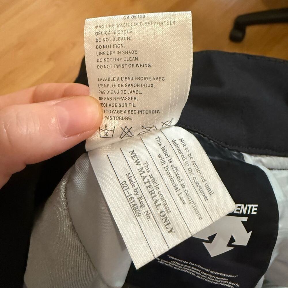 Descente Black Insulated Ski and Snowboard Pants - Picture 11 of 13